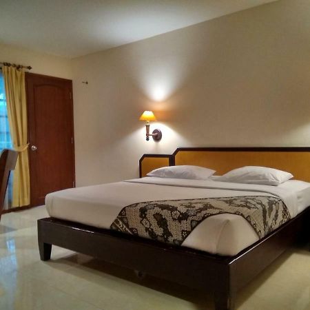 Hotel Baron Indah Surakarta  Exterior photo