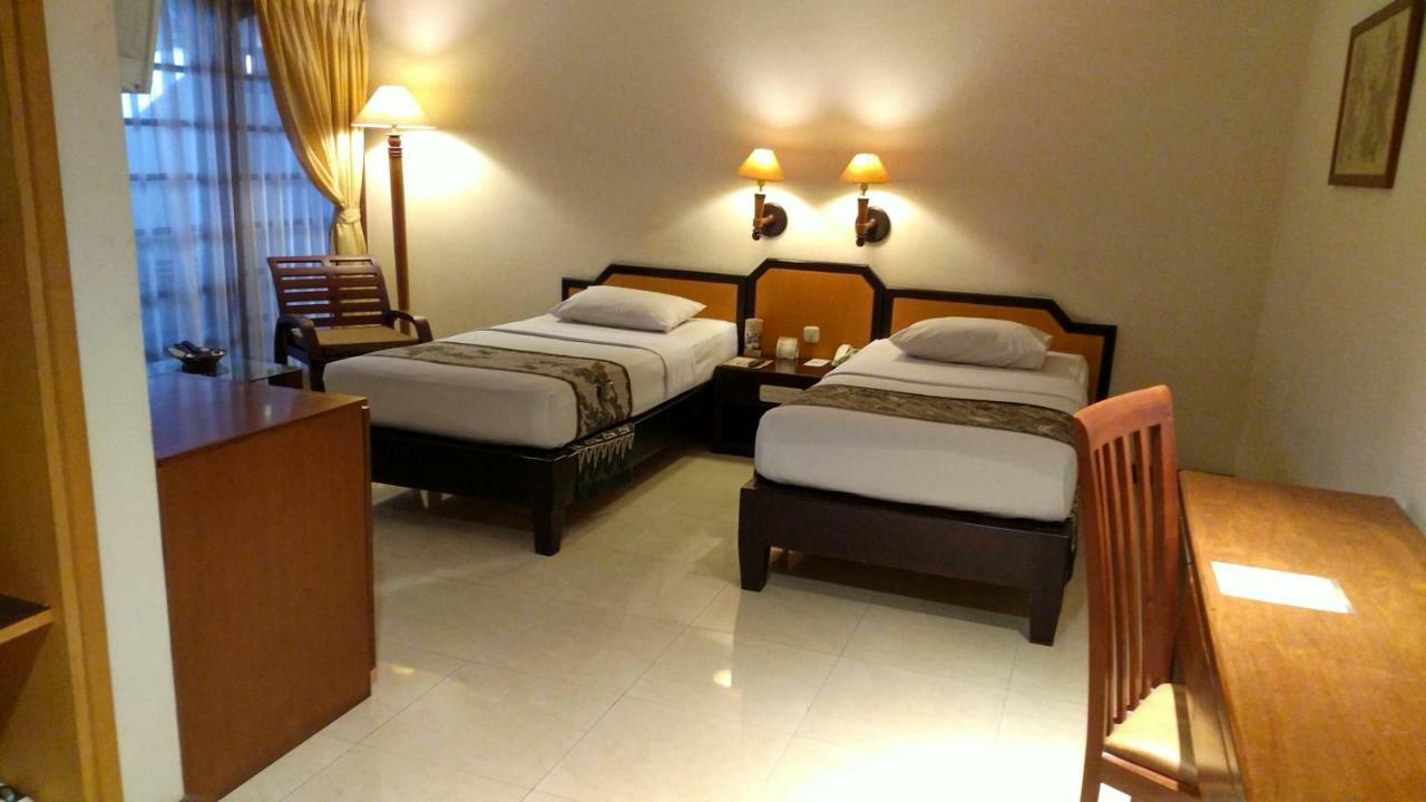 Hotel Baron Indah Surakarta  Exterior photo